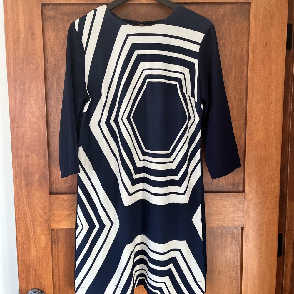 Ann Taylor dress geometric navy and ivory